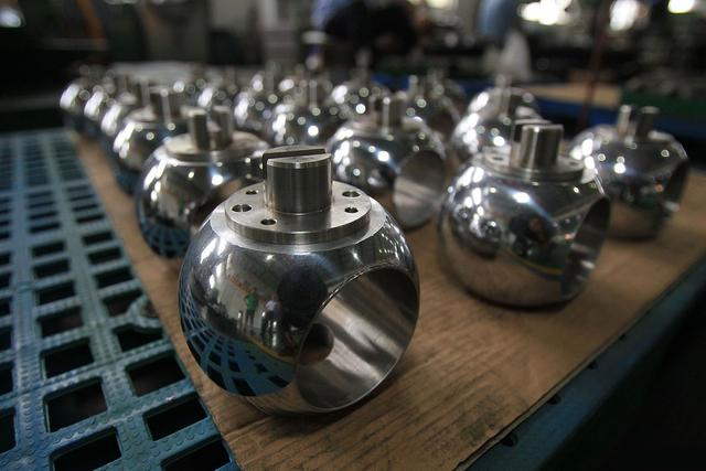 高壓偏心半(ban)球閥安裝注事(shi)事項